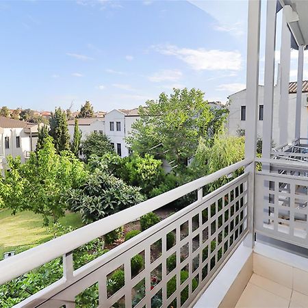 Mema'S Maisonette! Néa Fókaia Екстериор снимка
